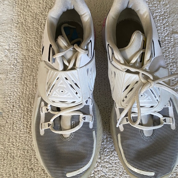 kyrie 3 low customize